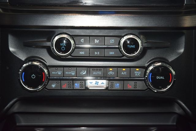 2023 Ford Super Duty F-250 SRW Lariat Black Pack FX4 - 23050752 - 30
