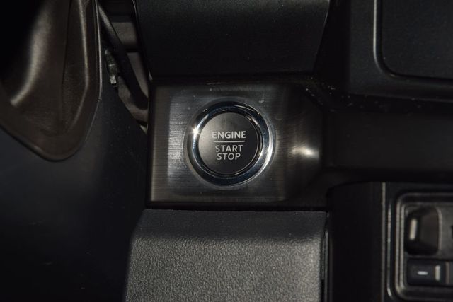 2023 Ford Super Duty F-250 SRW Lariat Black Pack FX4 - 23050752 - 32