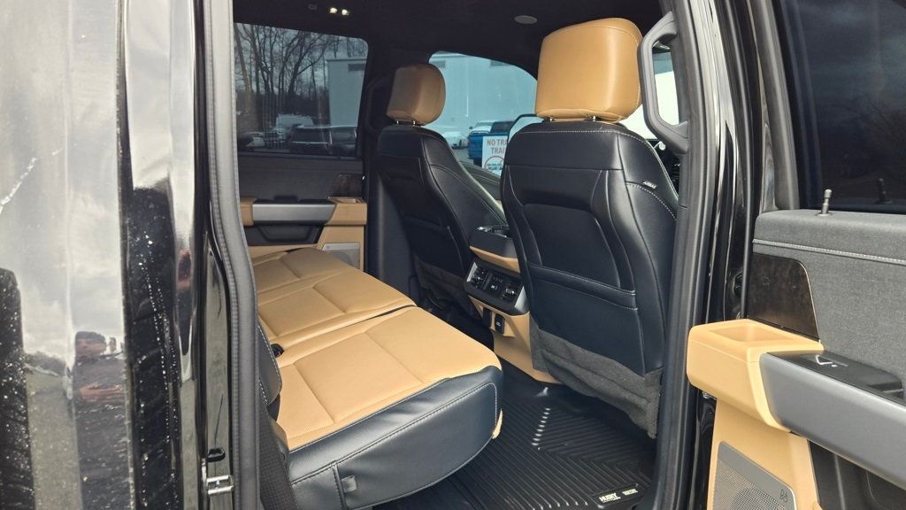 2023 Ford Super Duty F-250 SRW Lariat Ultimate Leveled - 22987553 - 25