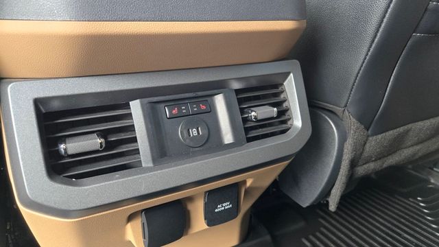 2023 Ford Super Duty F-250 SRW Lariat Ultimate Leveled - 22987553 - 26