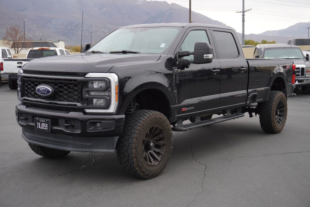 2023 Ford SUPER DUTY F-350 LARIAT - 23102264 | Video 1