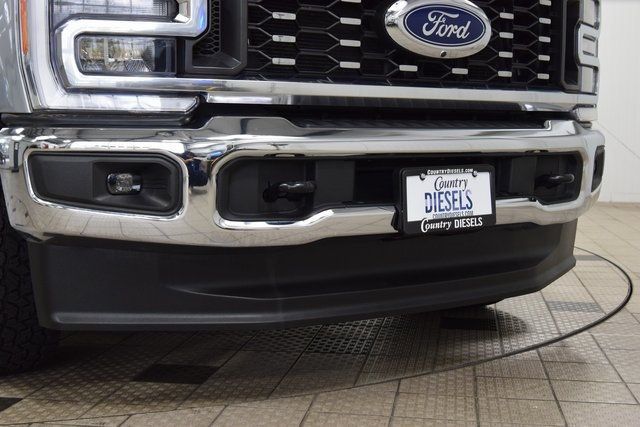 2023 Ford Super Duty F-350 DRW Lariat FX4 DRW - 22915693 - 10