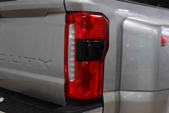 2023 Ford Super Duty F-350 DRW Lariat FX4 DRW - 22915693 - 16