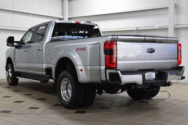 2023 Ford Super Duty F-350 DRW Lariat FX4 DRW - 22915693 - 4