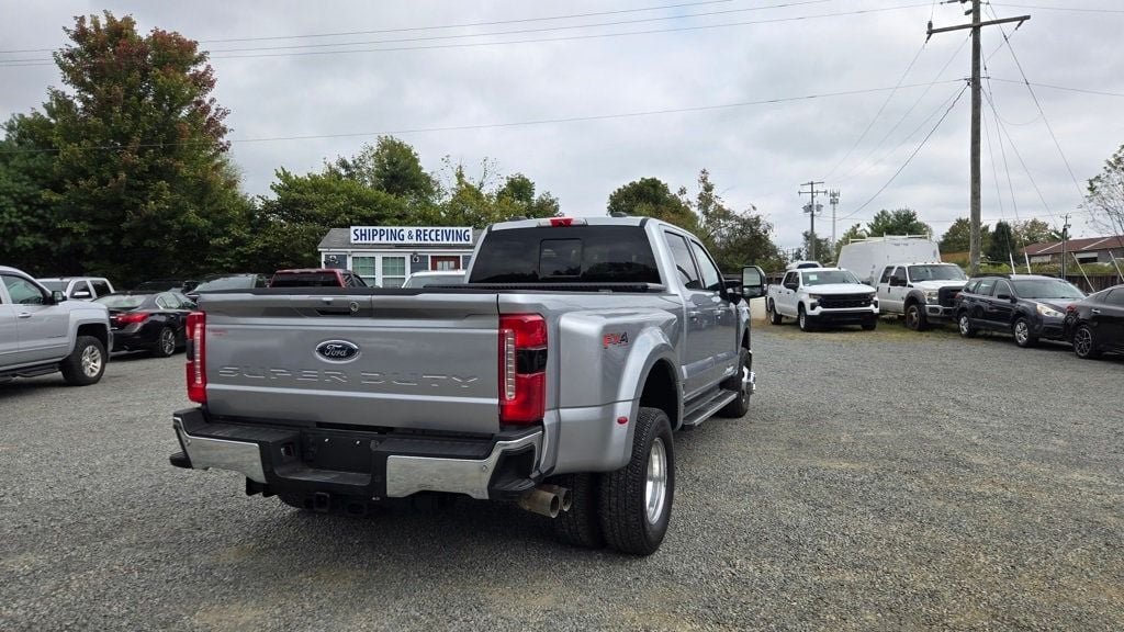 2023 Ford F-350 Lariat photo 7