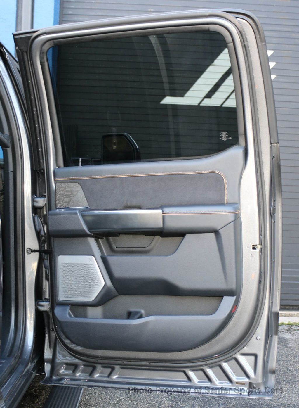 2023 Ford Super Duty F-350 DRW Platinum 4WD Crew Cab 8' Box - 22958198 - 28