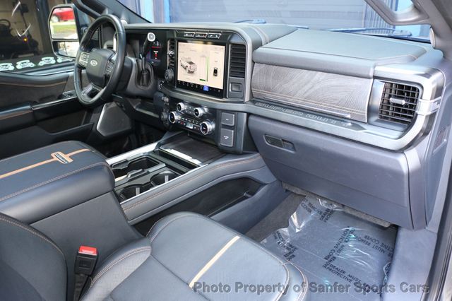 2023 Ford Super Duty F-350 DRW Platinum 4WD Crew Cab 8' Box - 22958198 - 32