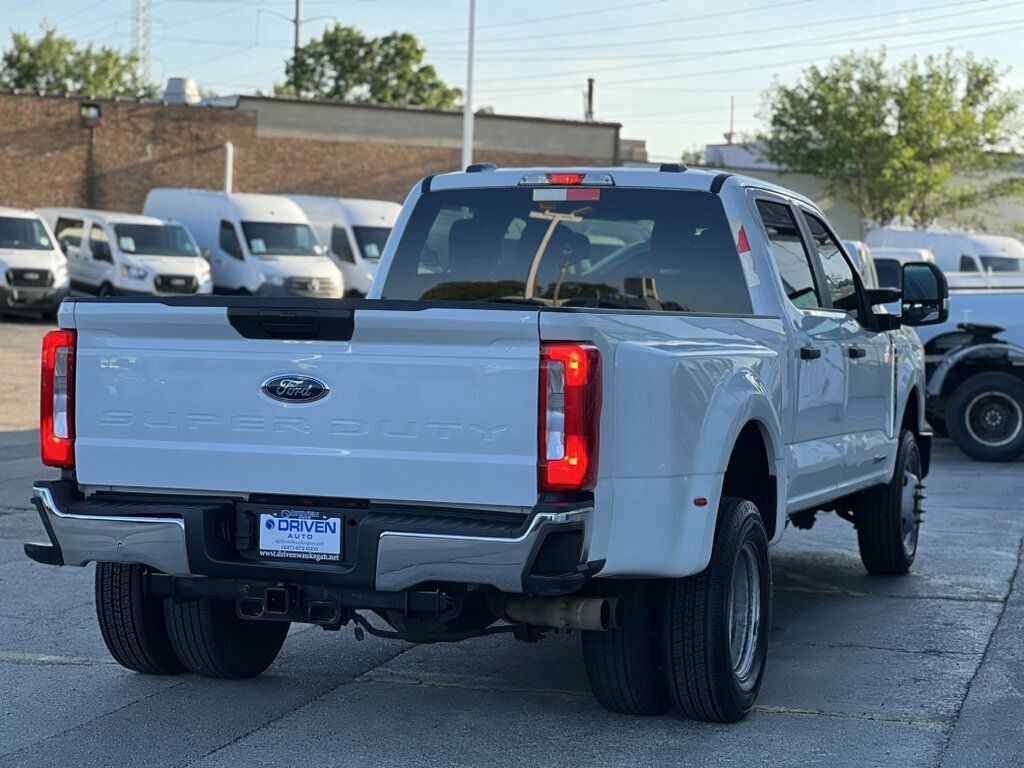 2023 Ford Super Duty F-350 DRW SUPER DUTY - 23054595 - 32