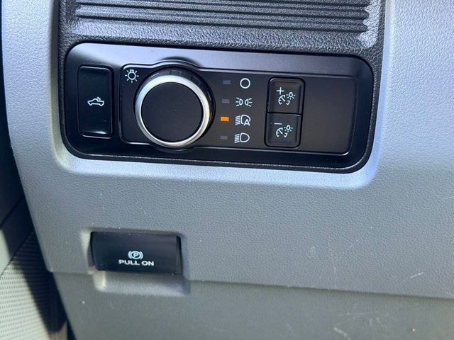 2023 Ford Super Duty F-350 DRW XL 4WD Crew Cab 8' Box - 23016875 - 31