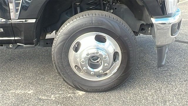 2023 Ford Super Duty F-350 DRW XL 4WD Crew Cab 8' Box - 22886157 - 9