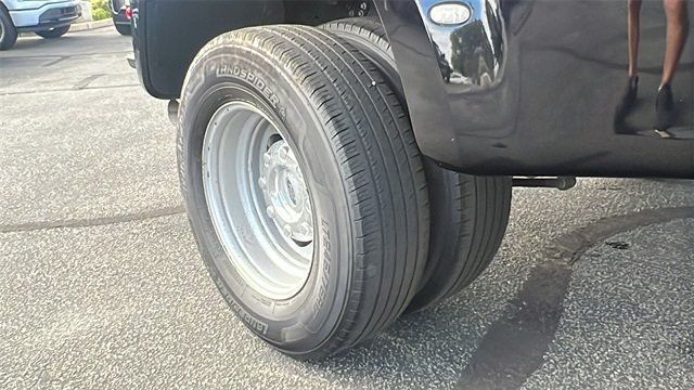 2023 Ford Super Duty F-350 DRW XL 4WD Crew Cab 8' Box - 22886157 - 11