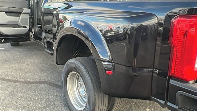 2023 Ford Super Duty F-350 DRW XL 4WD Crew Cab 8' Box - 22886157 - 16