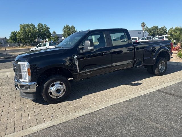 2023 Ford Super Duty F-350 DRW XL 4WD Crew Cab 8' Box - 22886157 - 1