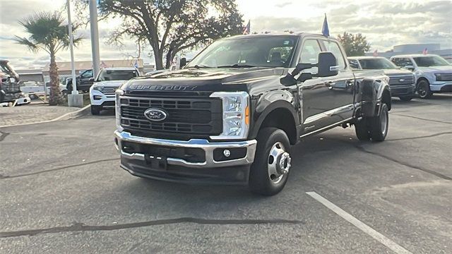2023 Ford Super Duty F-350 DRW XL 4WD Crew Cab 8' Box - 22886157 - 6