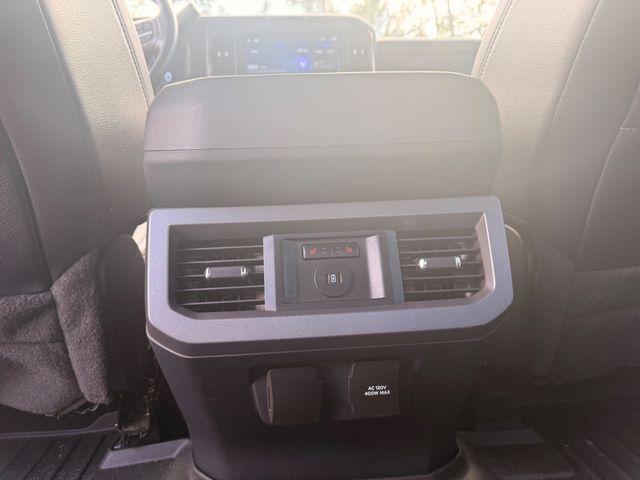 2023 Ford Super Duty F-350 DRW XL 4WD Crew Cab 8' Box - 23087449 - 14