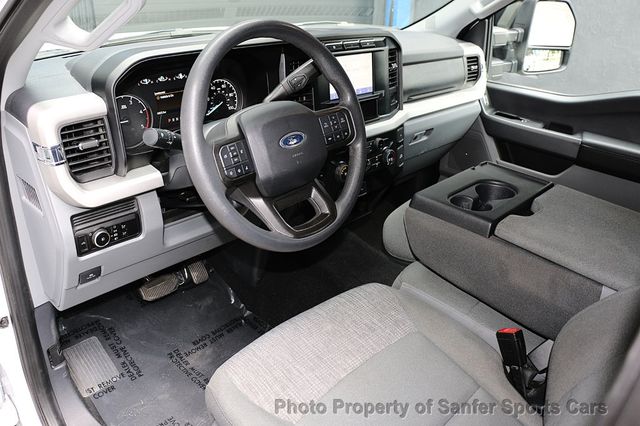 2023 Ford Super Duty F-350 DRW XLT 4WD Crew Cab 8' Box - 23054775 - 32