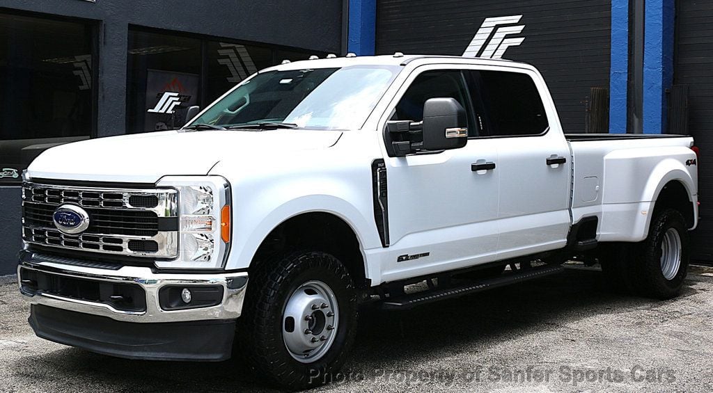 2023 Ford Super Duty F-350 DRW XLT 4WD Crew Cab 8' Box - 23054775 - 3