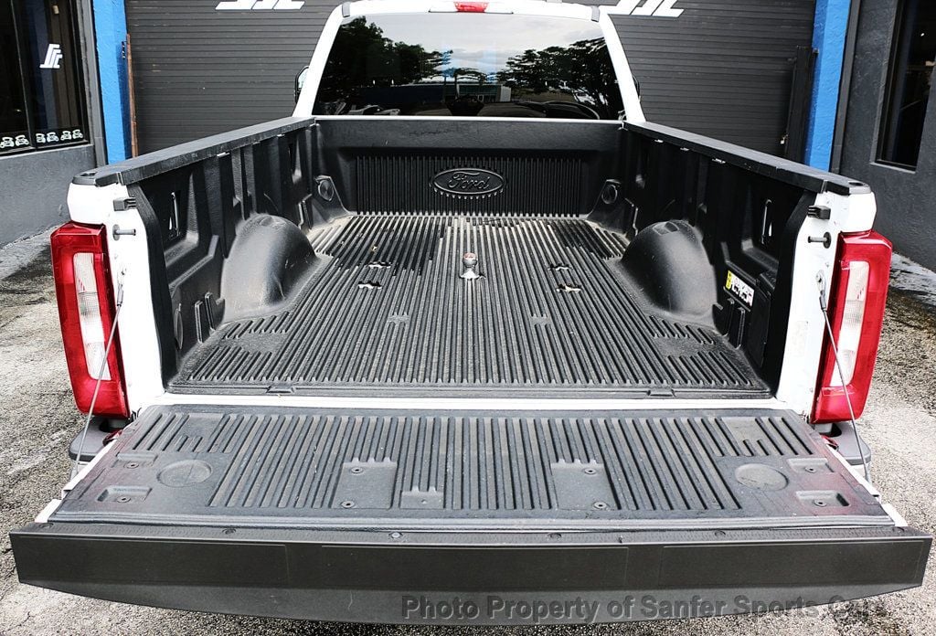 2023 Ford Super Duty F-350 DRW XLT 4WD Crew Cab 8' Box - 23054775 - 8