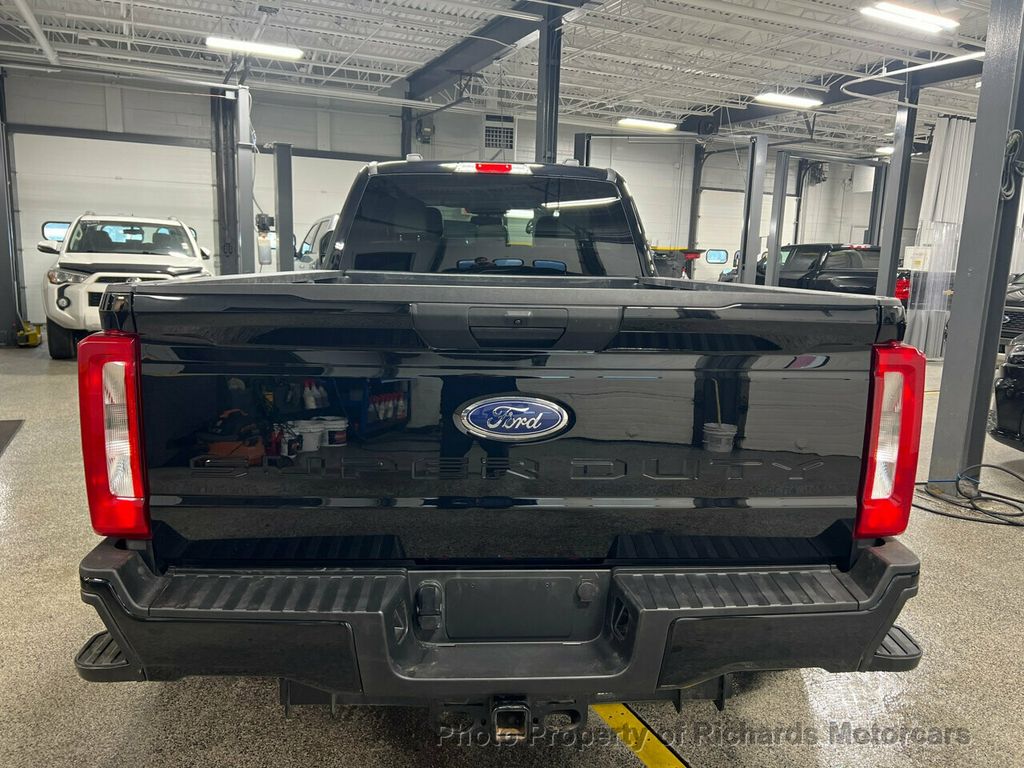 2023 Ford Super Duty F-350 DRW XLT 4WD Crew Cab 8' Box - 22334708 - 4