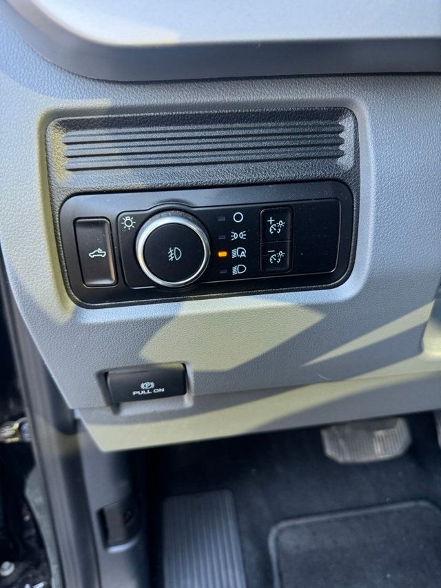 2023 Ford Super Duty F-350 DRW XLT 4WD Reg Cab 8' Box - 22974645 - 14