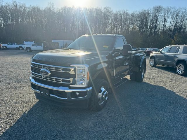 2023 Ford Super Duty F-350 DRW XLT 4WD Reg Cab 8' Box - 22974645 - 2