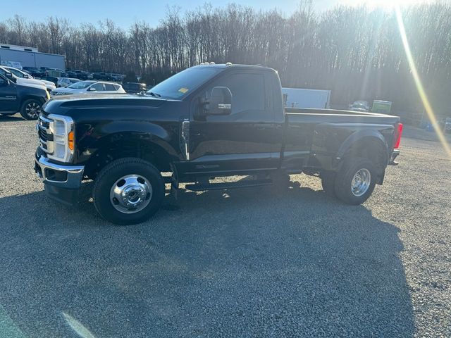 2023 Ford Super Duty F-350 DRW XLT 4WD Reg Cab 8' Box - 22974645 - 3