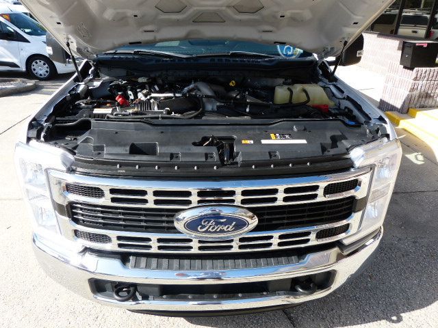 2023 Ford Super Duty F-350 DRW Cab-Chassis 6.7L V8 TURBO DIESEL*XLT*REGULAR CAB*2WD*DRW*12FT. DUMP BODY! - 22993063 - 8