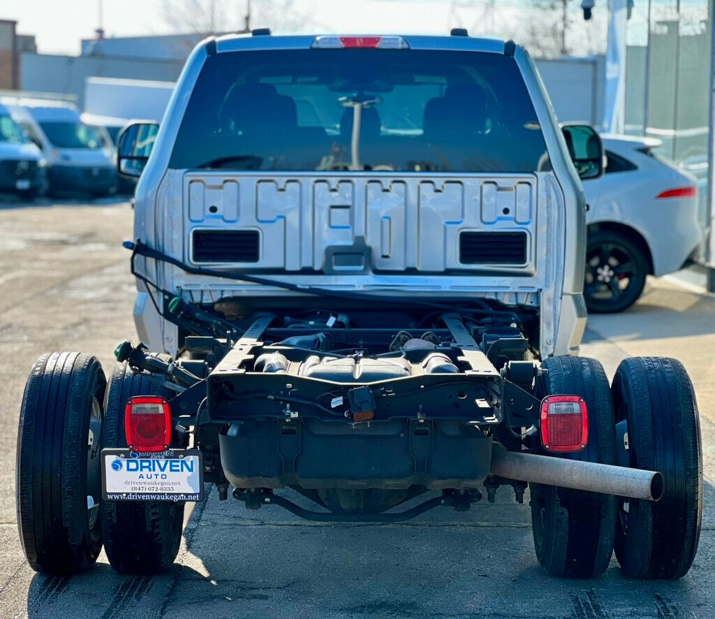 2023 Ford Super Duty F-350 DRW Cab-Chassis SUPER DUTY - 22983089 - 3