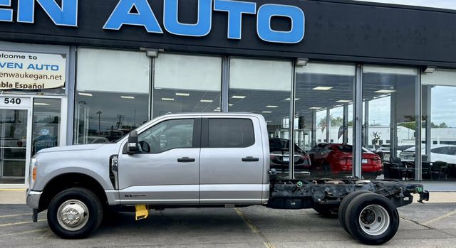 2023 Ford Super Duty F-350 DRW Cab-Chassis XLT 4WD Crew Cab 179" WB 60" CA - 23078476 - 1