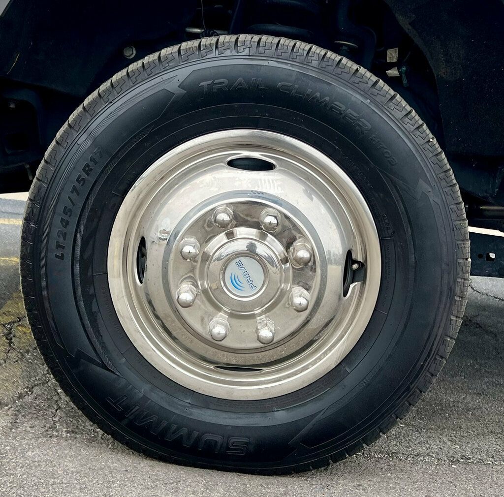2023 Ford Super Duty F-350 DRW Cab-Chassis XLT 4WD Crew Cab 179" WB 60" CA - 23078476 - 22