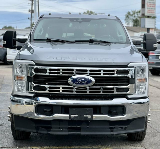 2023 Ford Super Duty F-350 DRW Cab-Chassis XLT 4WD Crew Cab 179" WB 60" CA - 23078476 - 30