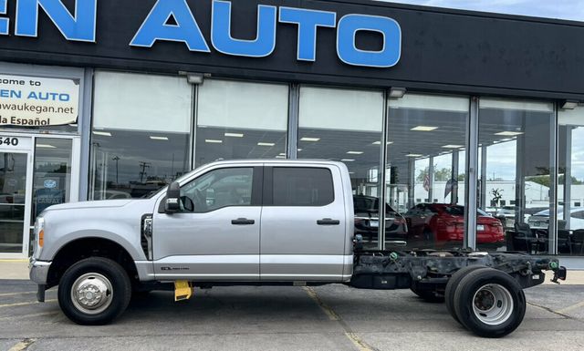 2023 Ford Super Duty F-350 DRW Cab-Chassis XLT 4WD Crew Cab 179" WB 60" CA - 23078476 - 31