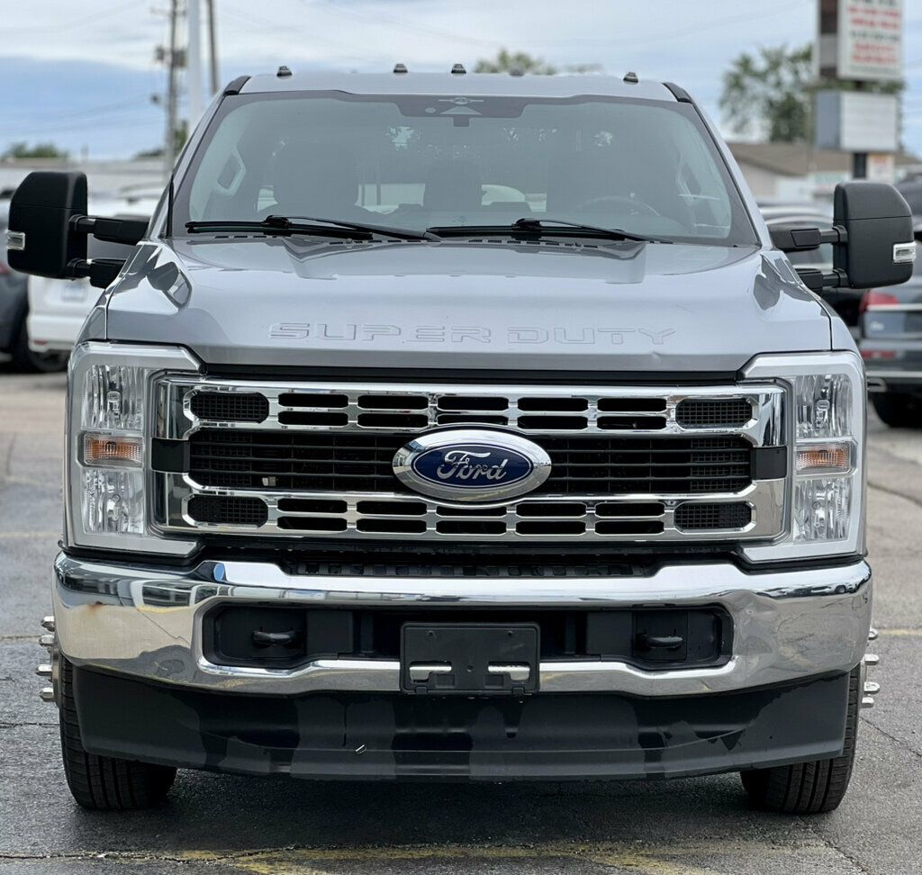2023 Ford Super Duty F-350 DRW Cab-Chassis XLT 4WD Crew Cab 179" WB 60" CA - 23078476 - 6