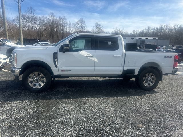 2023 Ford Super Duty F-350 SRW Lariat - 22772043 - 3