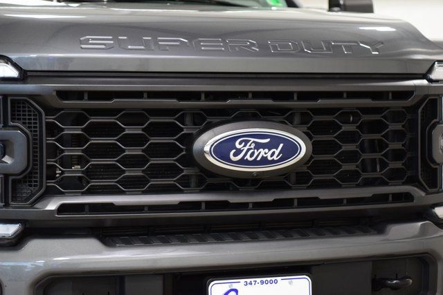 2023 Ford Super Duty F-350 SRW Lariat - 22927788 - 10