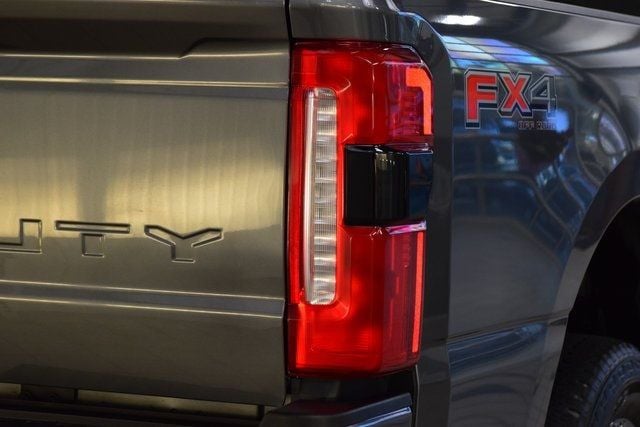 2023 Ford Super Duty F-350 SRW Lariat - 22927788 - 20