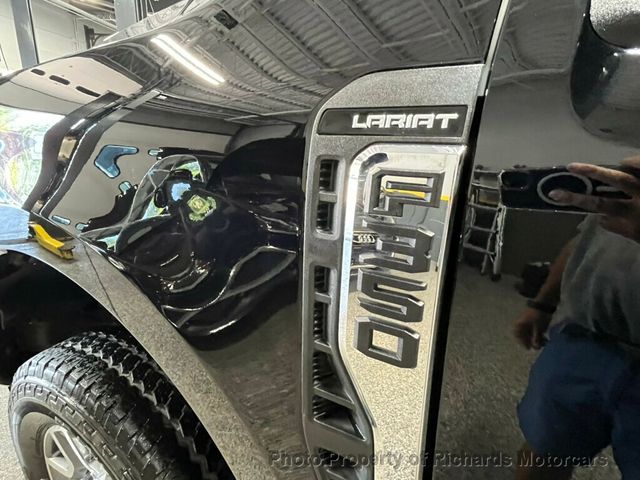 2023 Ford Super Duty F-350 SRW LARIAT 4WD Crew Cab 6.75' Box - 22879822 - 13