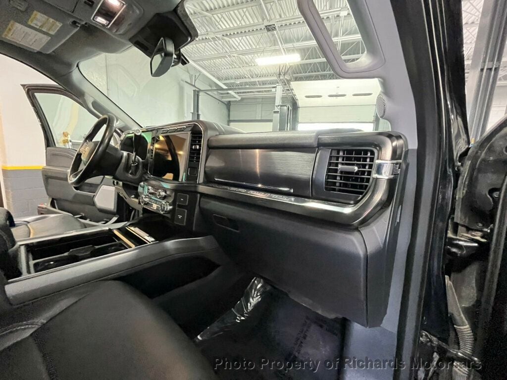 2023 Ford Super Duty F-350 SRW LARIAT 4WD Crew Cab 6.75' Box - 22879822 - 22