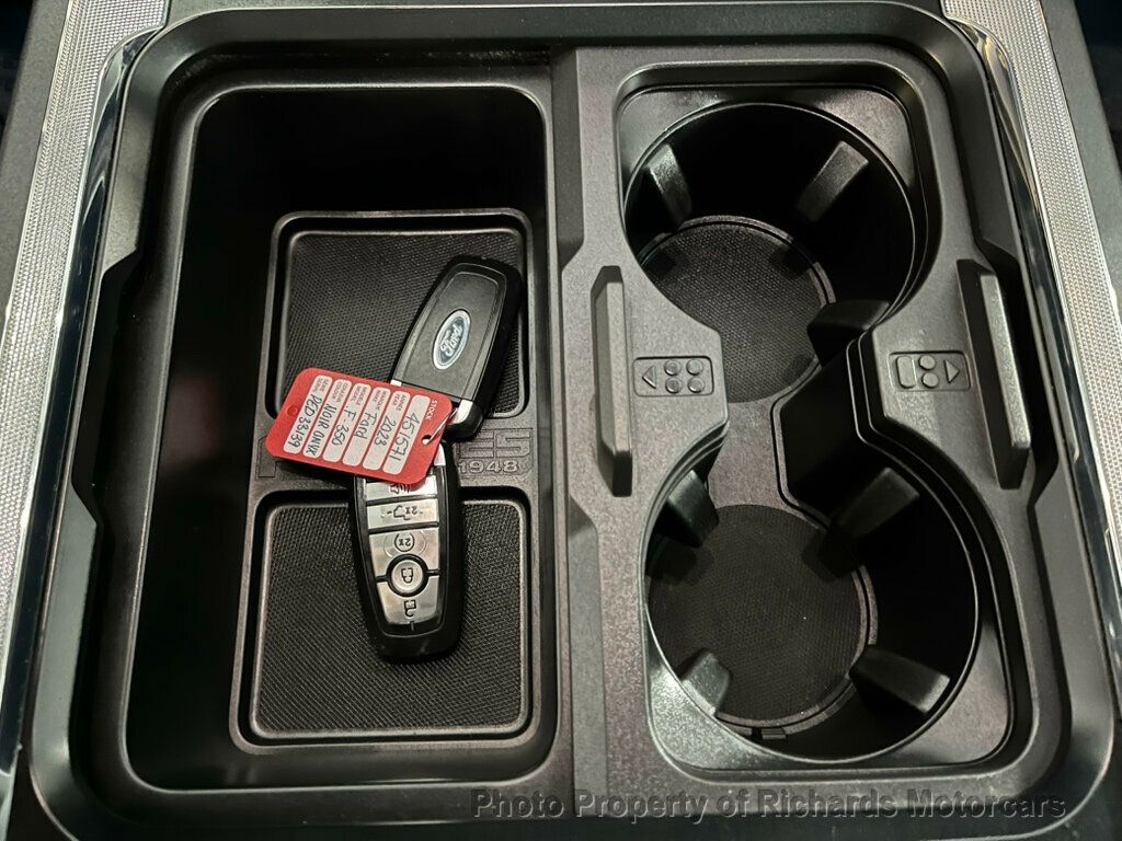 2023 Ford Super Duty F-350 SRW LARIAT 4WD Crew Cab 6.75' Box - 22879822 - 28