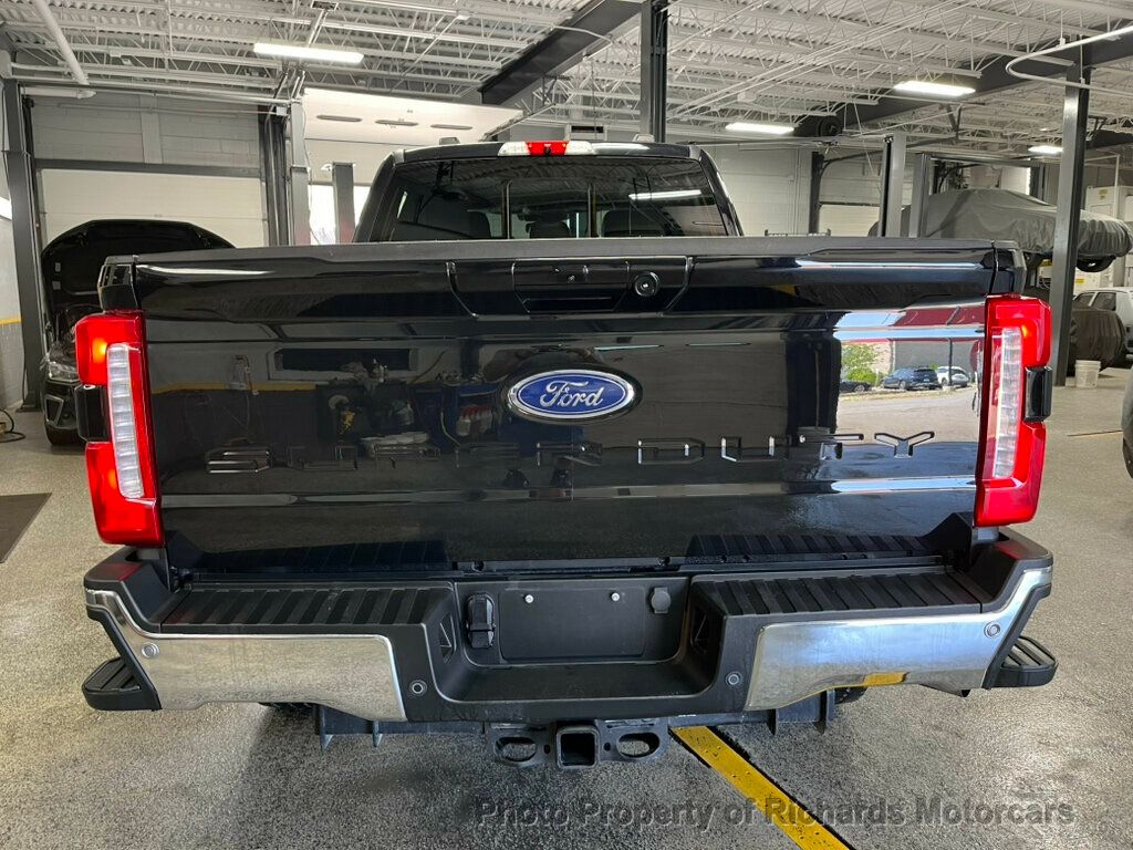 2023 Ford Super Duty F-350 SRW LARIAT 4WD Crew Cab 6.75' Box - 22879822 - 3