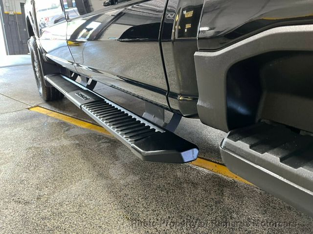 2023 Ford Super Duty F-350 SRW LARIAT 4WD Crew Cab 6.75' Box - 22879822 - 8