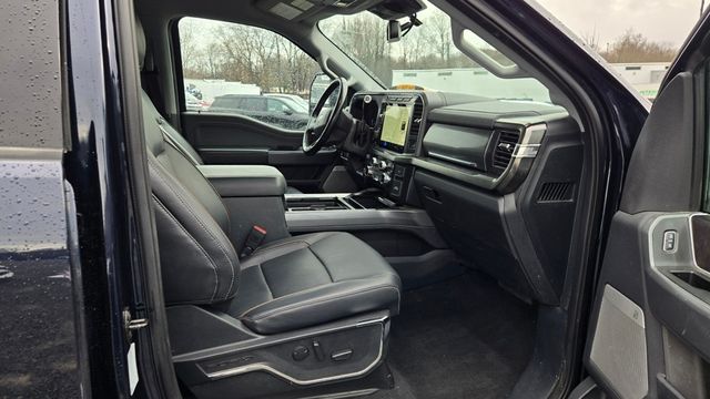 2023 Ford Super Duty F-350 SRW Lariat Ultimate Sport FX4 Leveled - 22952445 - 26