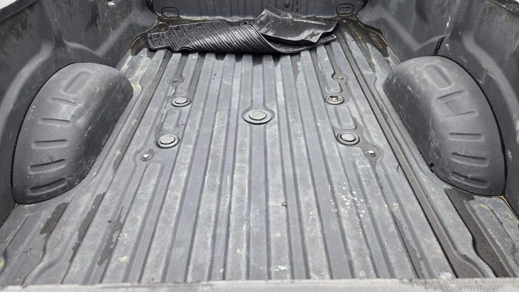 2023 Ford Super Duty F-350 SRW Lariat Ultimate Sport FX4 Leveled - 22952445 - 5