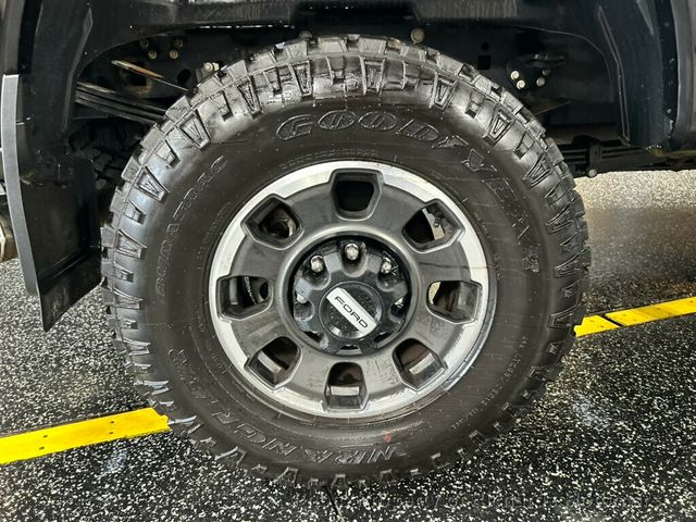 2023 Ford Super Duty F-350 SRW Platinum 4WD Crew Cab 6.75' Box - 23033739 - 8