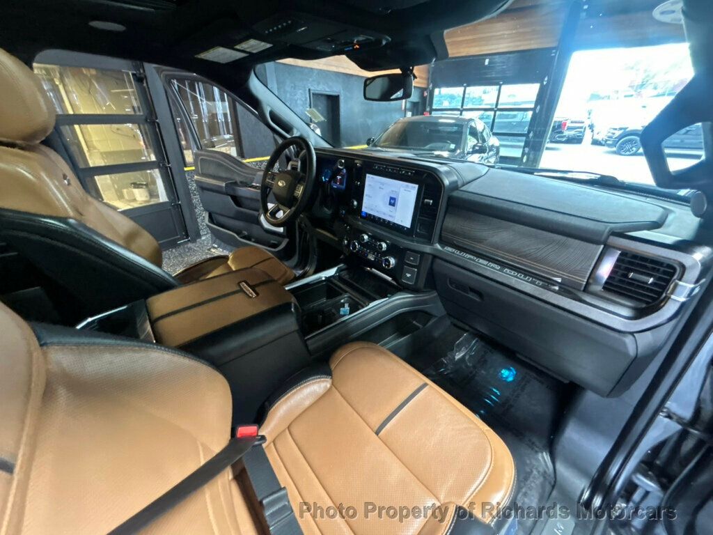 2023 Ford Super Duty F-350 SRW Platinum 4WD Crew Cab 6.75' Box - 23060202 - 26