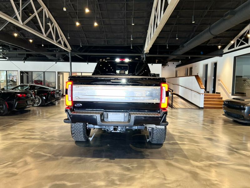 2023 Ford F-350 Platinum photo 4