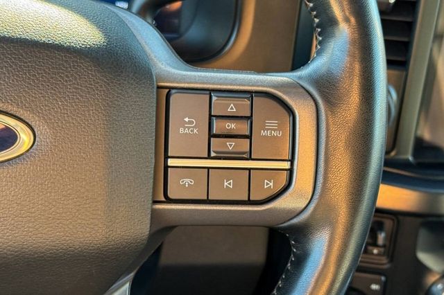 2023 Ford Super Duty F-450 DRW LARIAT 4WD Crew Cab 8' Box - 22937980 - 14