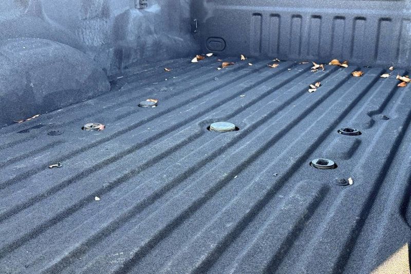 2023 Ford Super Duty F-450 DRW LARIAT 4WD Crew Cab 8' Box - 22937980 - 25