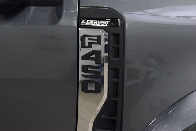 2023 Ford Super Duty F-450 DRW LARIAT 4WD Crew Cab 8' Box - 22953213 - 15