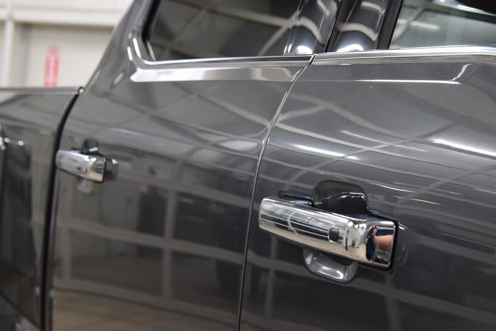 2023 Ford Super Duty F-450 DRW LARIAT 4WD Crew Cab 8' Box - 22953213 - 18